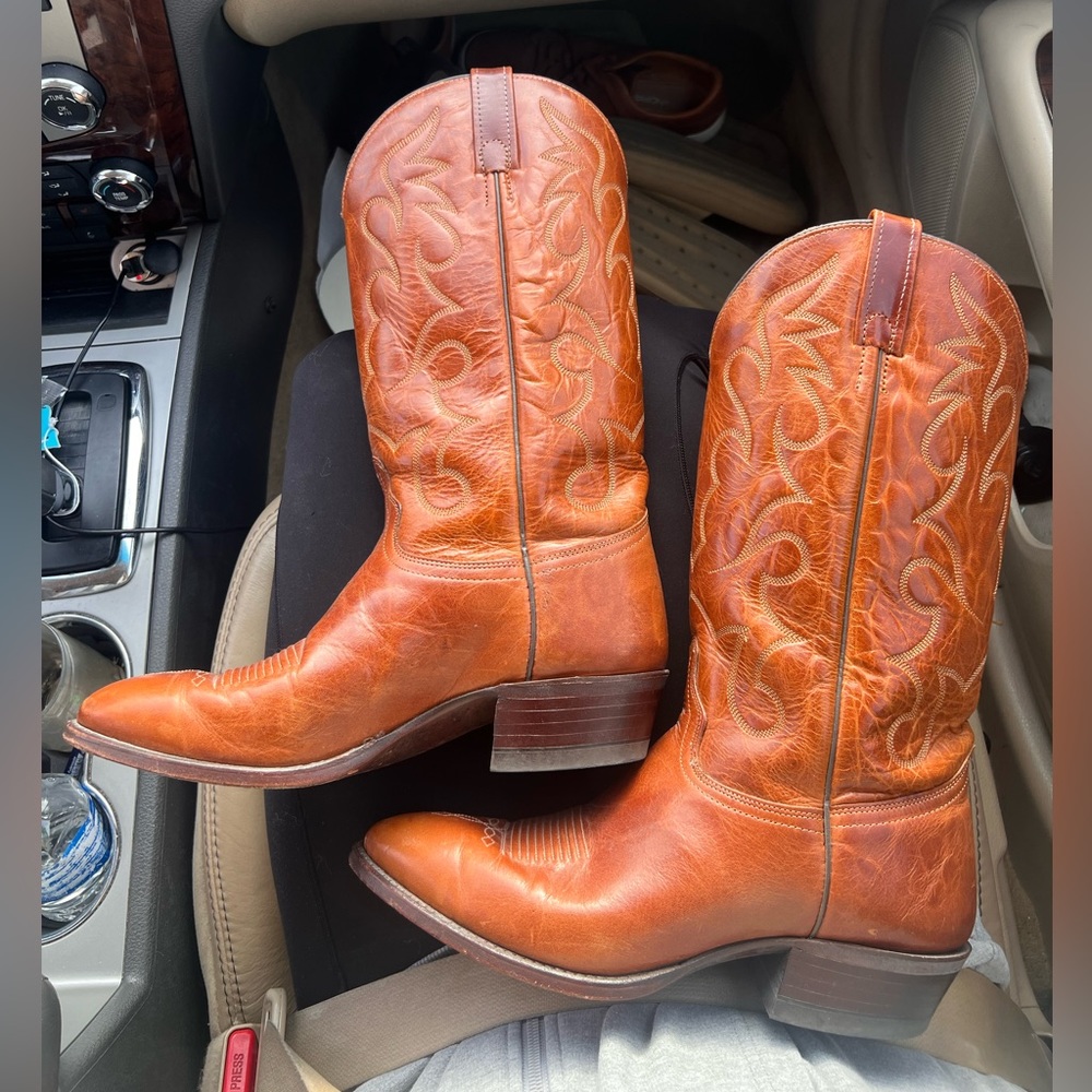 brands Chisholm cowboy boots size 10 in men’s women’s 11.5
Originally ￼$650